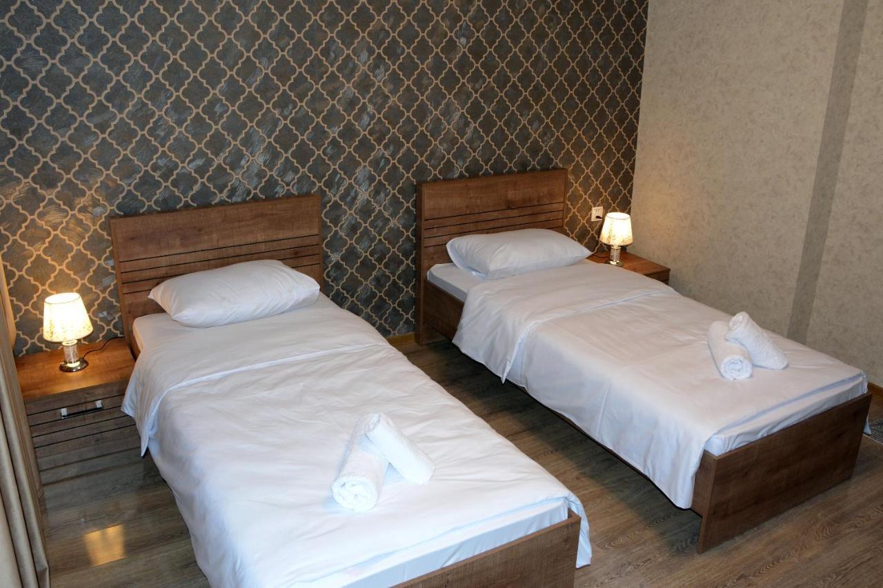Şǝki Tulpan Hotel מראה חיצוני תמונה
