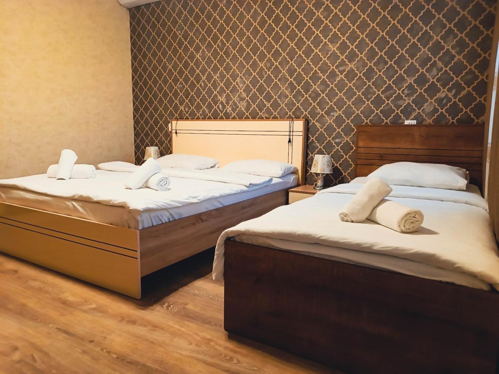 Şǝki Tulpan Hotel מראה חיצוני תמונה